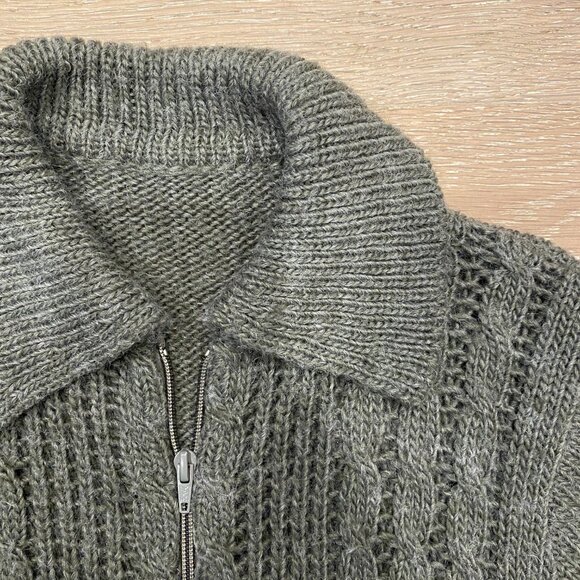 Knitted Grey Zip-Up Cardigan with Collar - Picture 3 of 4